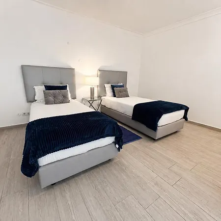 Cristina 17 - Pool & 10 Min Walk From Villa *