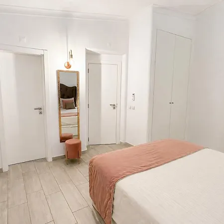 Cristina 17 - Pool & 10 Min Walk From Villa