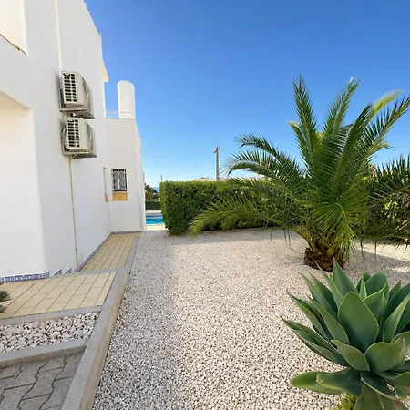 Cristina 17 - Pool & 10 Min Walk From Villa Albufeira