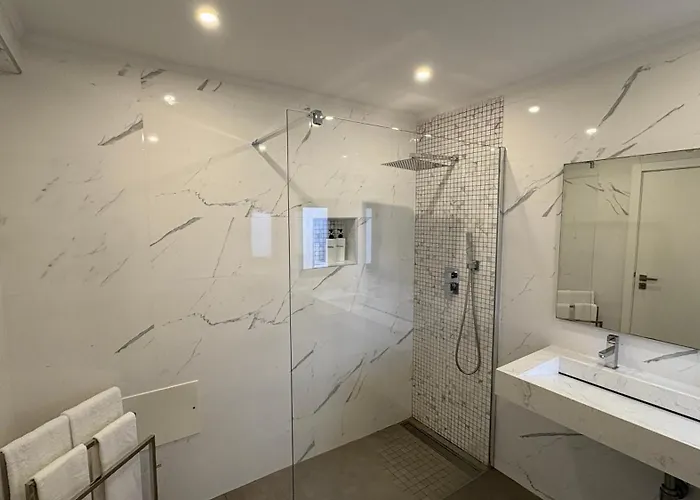 Cristina 17 - 500 M From The