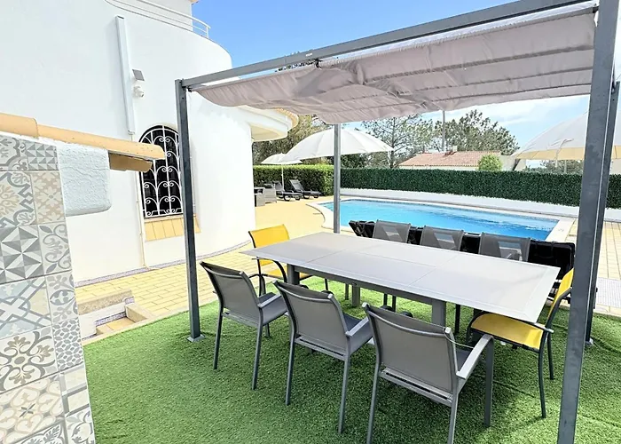 Cristina 17 - 500 M From The Вилла