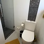 Cristina 17 - Pool & 10 Min Walk From