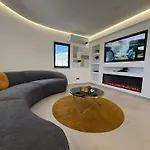 Cristina 17 - Pool & 10 Min Walk From * 알부페이라