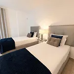 Cristina 17 - Pool & 10 Min Walk From * Albufeira