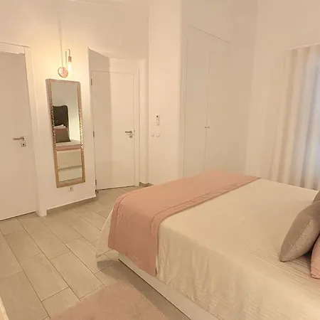 Cristina 17 - 500 M From The Villa Albufeira