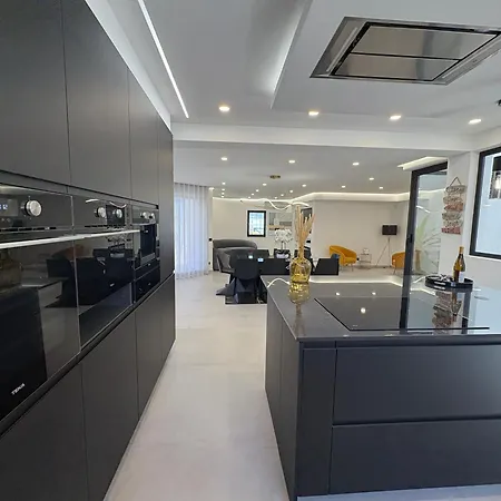 빌라 Cristina 17 - Pool & 10 Min Walk From *