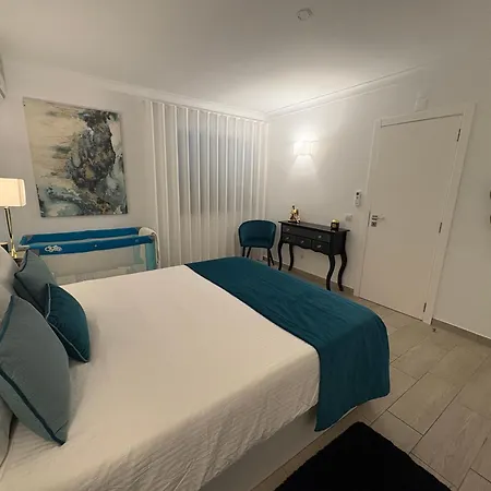 Cristina 17 - 500 M From The Villa Albufeira