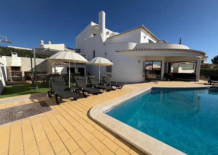 Cristina 17 - 500 M From The Villa *