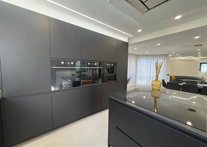 Villa Cristina 17 - 500 M From The Albufeira