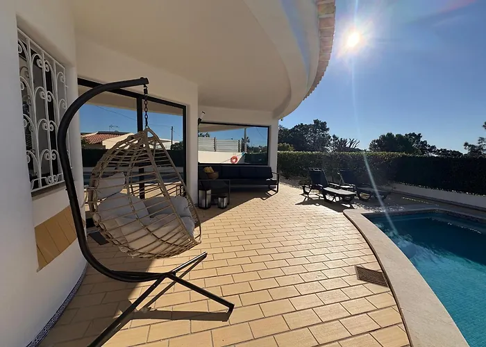 Cristina 17 - 500 M From The *