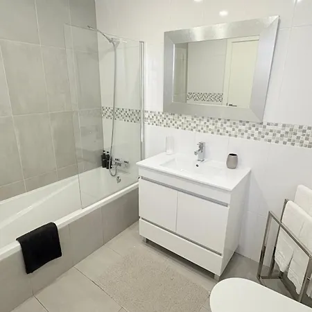 Cristina 17 - 500 M From The *