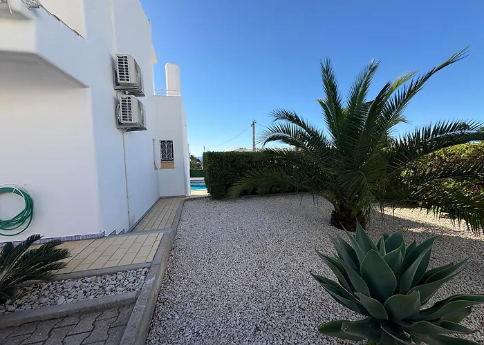 Cristina 17 - 500 M From The