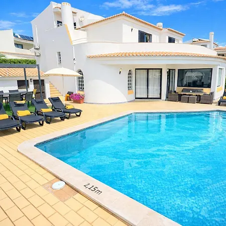 Villa Cristina 17 - 500 M From The Albufeira